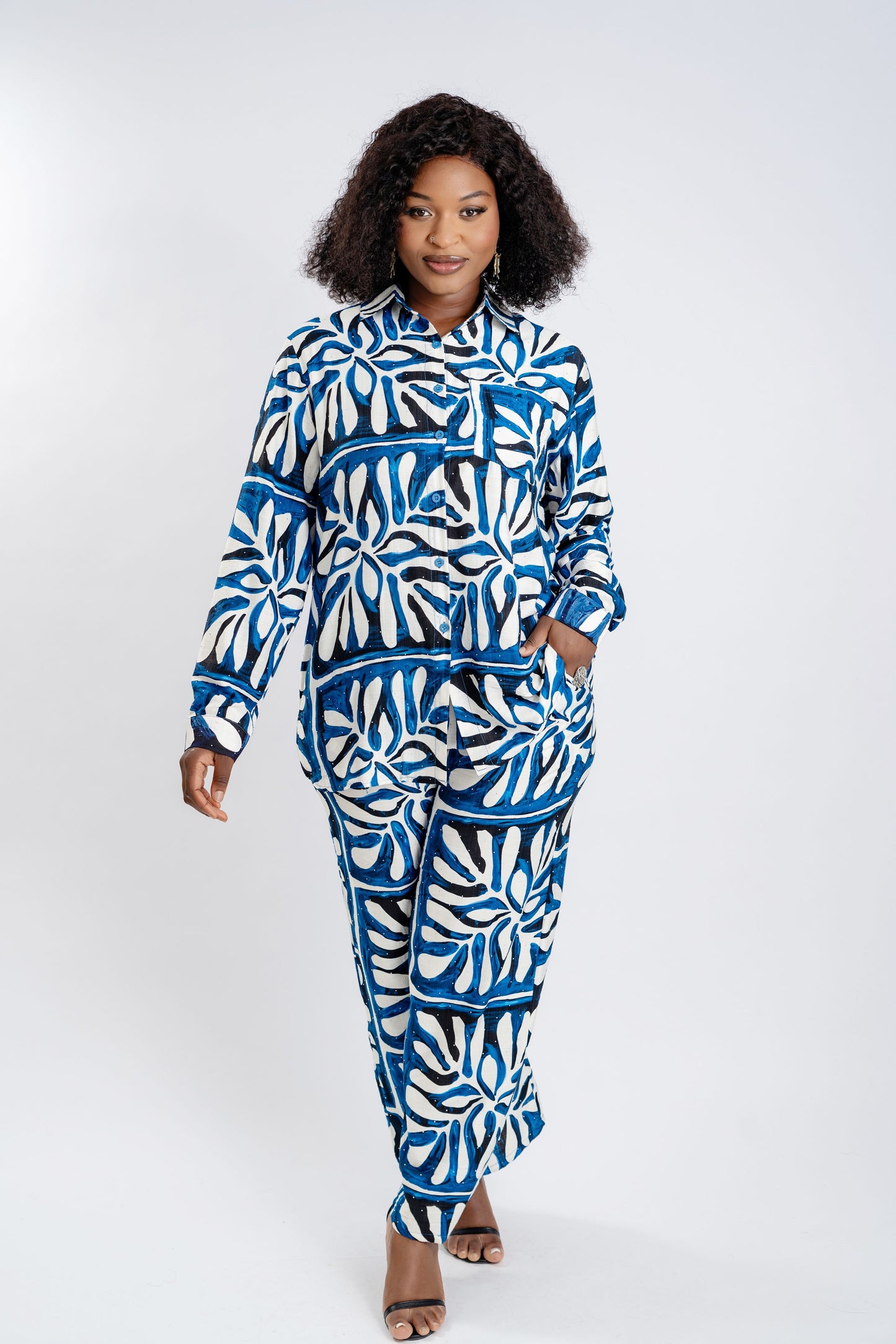 Blue & White Tropical Leaf Print Matching Set - Long Sleeve Shirt with Wide Leg Pants
